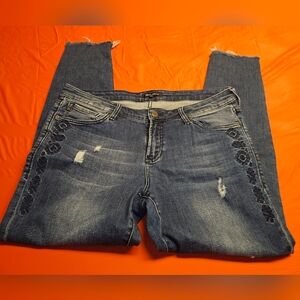 Dear John American Classic Jeans sz31 Embroidered Sides Distress Frayed Hem EUC